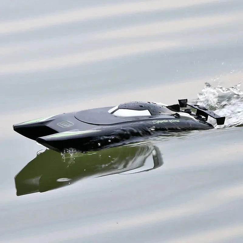 High-Speed RC Racing Boat – Waterproof Remote Control Speedboat Toy